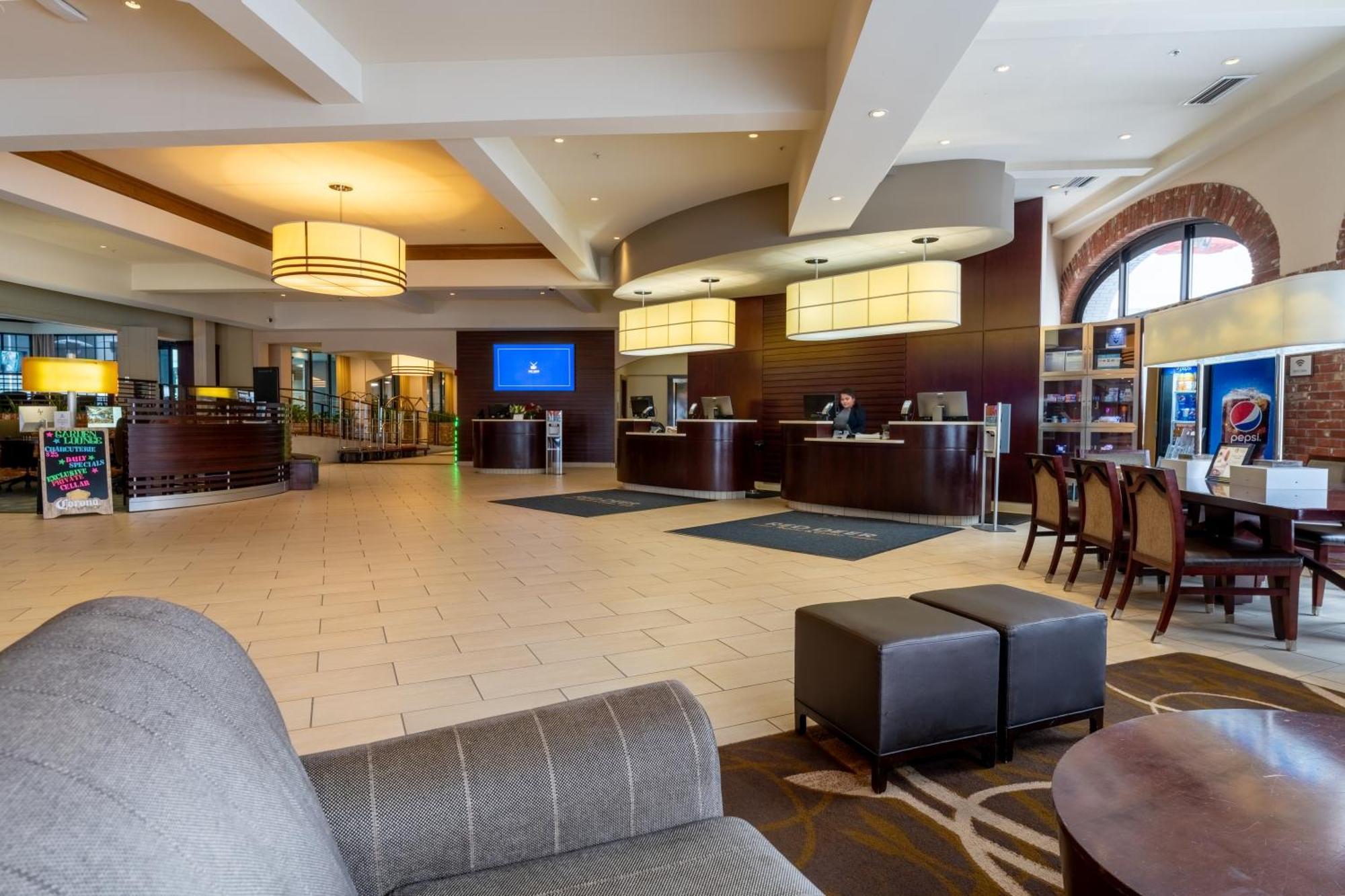 Red Deer Resort & Casino Eksteriør billede