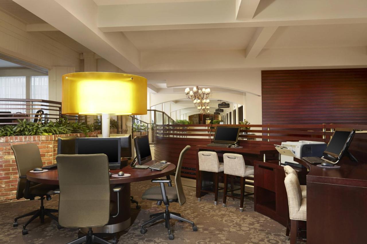 Red Deer Resort & Casino Eksteriør billede